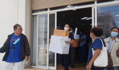 อำเภอหนองฉางเมืองอุทัยธานีเข้ารับหีบเลือกตั้งทั้ง 73 หน่วย