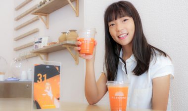 ฮือฮา! ร้าน"SUNSHINE"ร่วมฉลองชัยชนะจัดเมนู"ทิม-พิธา" ราคาแก้วละ 31 บาท