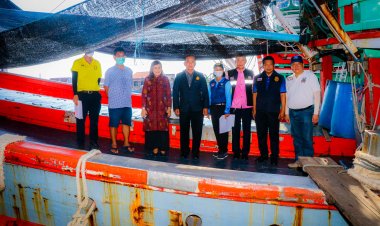 ศอ.บต. นำทีมกรมเจ้าท่า และกรมประมง รุดตรวจสอบเรือ 86 ลำ  ก่อนเซ็นสัญญาขอรับเงินเยียวยาฯ 18 พ.ค. 66 นี้