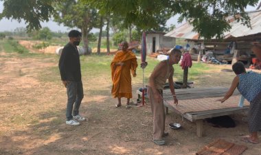 พ.ต.อ. โหด ปืนจ่อขมับให้น้องชายก้มกราบเท้าขอโทษ หลังใช้น้ำในโอ่งผสมยาฆ่าแมลงรดต้นมะขามเทศ