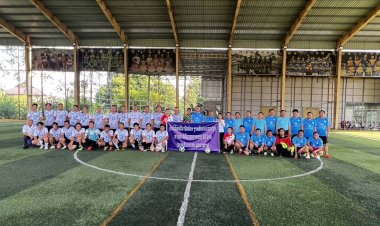 ตม.มุกดาหาร ร่วมกับเจ้าหน้าที่ร่วมกิจกรรมกีฬาฟุตบอลสานสัมพันธ์สองฝั่งโขง