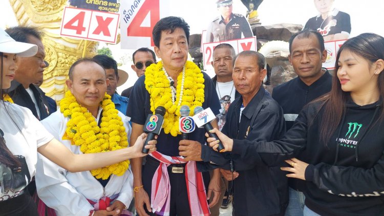 เลขาธิการพรรคเสรีรวมไทยลงพื้นที่อำนาจเจริญ อ้อนขอคะแนนชาวบ้านตามชนบท