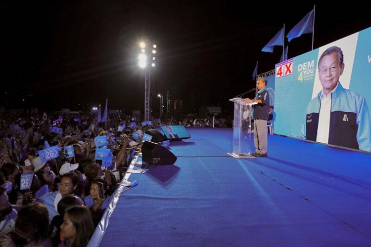 'ชวน' ปราศรัยเมืองหาดใหญ่ ขุดวีรกรรมรัฐบาลชินวัตร เลือกปฏิบัติคนใต้