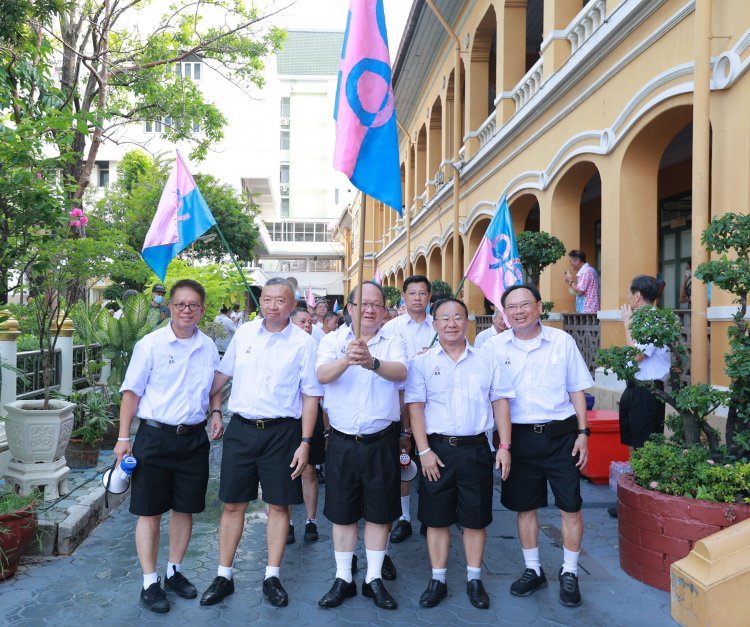 “พิษณุพร อุทกภาชน์” บอสใหญ่ บมจ.เคหะสุขประชา รุ่นพี่สวนกุหลาบรุ่น 96 รับน้อง ม.1