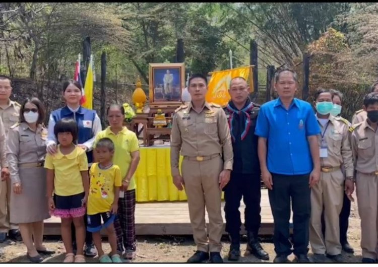 แม่ฮ่องสอน มอบสิ่งของพระราชทานฯให้ผู้ประสบอัคคีภัยที่อ.สบเมย