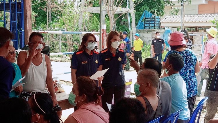 คปภ. ลงพื้นที่ช่วยเหลือด้านประกันภัยพายุพัดถล่มหลังคาโดมโรงเรียนวัดเนินปอดับ 7 เจ็บ 18