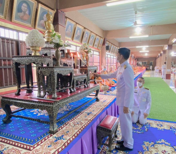 ผู้ว่าฯศรีสะเกษ เป็นประธานในพิธีสมโภชและอัญเชิญผ้าไตรพระราชทาน