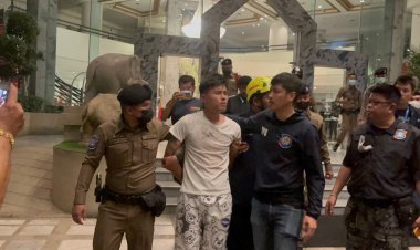 หนุ่มจีนคลั่ง ปีนตึกโรงแรม โวยวายแท็กซี่ขโมยโทรศัพท์มือถือ