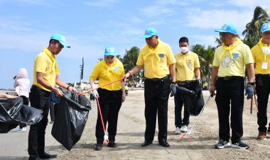 จิตอาสาชลบุรีแสดงพลังความจงรักภักดี  “เราทำความดีเพื่อ ชาติ ศาสน์ กษัตริย์”