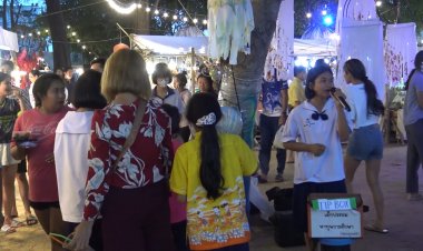 ยกย่อง!ด.ญ.ชั้น ม.1 วัย 12 ปี ร้องเพลง“เปิดหมวก”หาทุนทุนการศึกษาไม่ต้องขอพ่อแม่