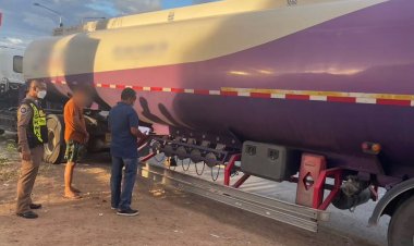 แฉบิ๊กสรรพสามิต โทรเคลียร์ หลังตำรวจทางหลวงสกัดจับรถบรรทุกน้ำมันเถื่อน