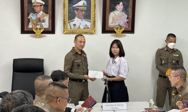 มูลนิธิพระราหูพร้อมคณะมอบทุนการศึกษาให้แก่บุตรหลานข้าราชการสภ.ตาพระยา