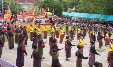 เมืองจันทร์ เปิดงานบุญบั้งไฟ สืบสานประเพณีของชาวกูยโบราณ ถวยพญาแถนขอให้ฝนฟ้าตกต้องตามฤดูกาล