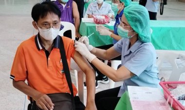 จังหวัดศรีสะเกษ จัดกิจกรรมรณรงค์ฉีดวัคซีนโควิด 19 ประจำปี 2566