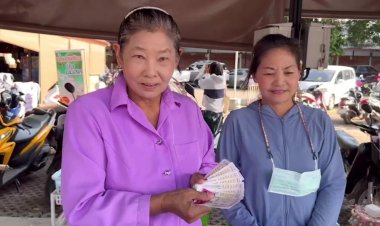 แม่ค้าหวยลำพูนขายให้ "พิธา" ถูกเลขท้าย 30 รวมกันกว่า 50 ใบ
