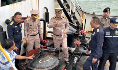 ทหารเรือบุกจับเรือบรรทุกน้ำมันหนีภาษี เกือบ 3 แสนลิตร ใกล้เกาะสีชัง ศรีราชา