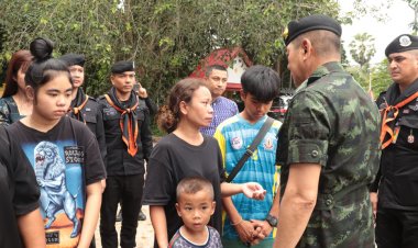 มทภ.4 รุดเยี่ยมให้กำลังใจ 2 ครอบครัวไทยพุทธถูกคนร้ายลอบยิงดับ 2 ศพขณะหาของป่า