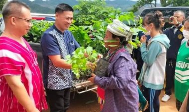 "นายอำเภอตั้ม"  แห่ง อ.สบเมย  ถิ่นแดนสาละวิน  ลงพื้นที่เดินพบชาวบ้าน  ส่งเสริมผลผลิตทางการเกษตร