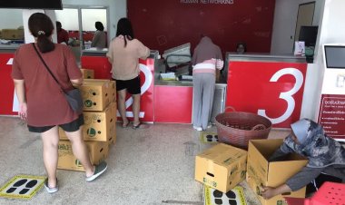 พ่อค้าแม่ค้ามือใหม่ขายของออนไลน์ แห่ส่งทุเรียน และผลไม้ทางไปรษณีย์ เบตง คึกคัก