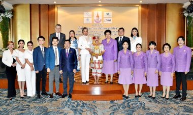 โรงแรม ดิ เอมเมอรัลด์ ได้เป็นส่วนหนึ่งของ กิจกรรมการกุศล โดยใช้เป็นสถานที่จัดงานแถลงข่าวโครงการ “โอโซนชิลล์ รินน้ำใจให้อนาคตน้อง