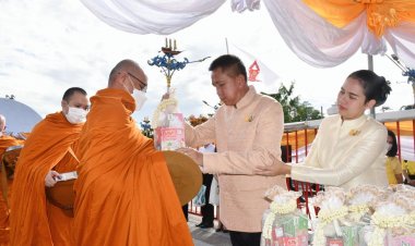 ชลบุรีจัดพิธีทำบุญตักบาตร ถวายพระกุศลสมเด็จพระสังฆราช สกลมหาสังฆปริณายก
