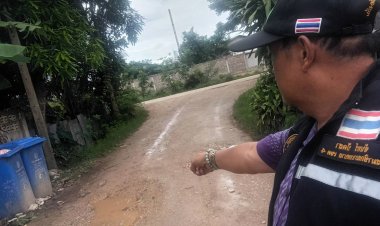"จ.ป.ส." สท.นครแม่สอด ลงพื้นทึ่ลุยงาน  ประสานขอหินคลุกซ่อมแซมถนนขรุขระ ชุมชนบัวคูณ
