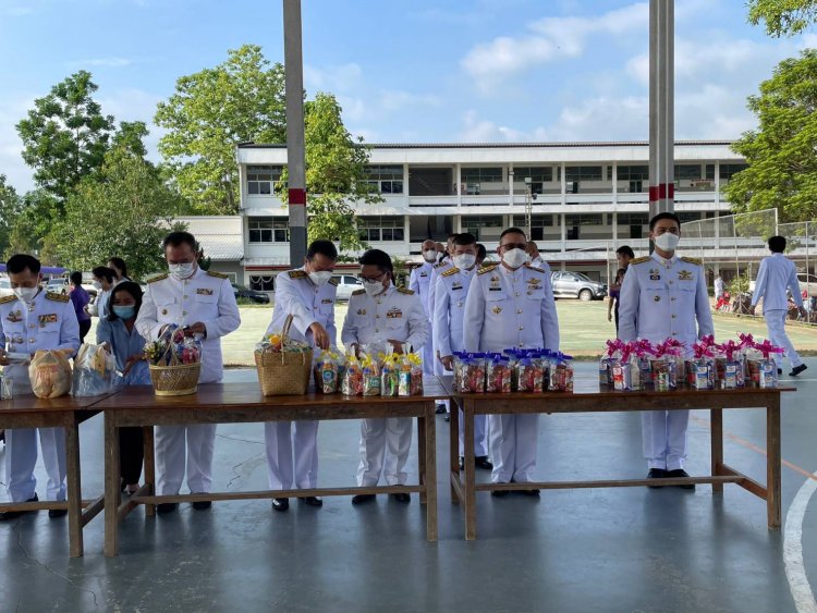 นอภ.สบเมย. จัดพิธีทำบุญตักบาตรถวายพระราชกุศล เฉลิมพระเกียรติสมเด็จพระนางเจ้าฯ พระบรมราชินี