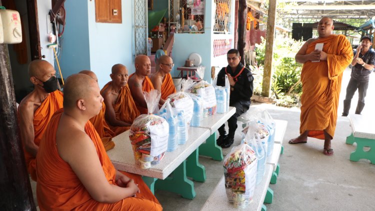 พระสงฆ์ พื้นที่รือเสาะ- ศรีสาคร งดออกบิณฑบาตชั่งคราวหลังคนร้ายก่อเหตุบึ้ม