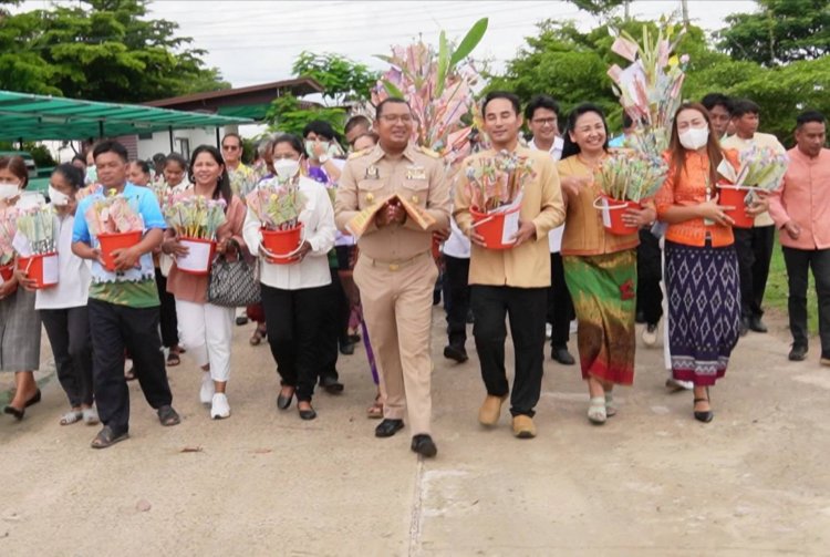 รองผู้ว่าฯศรีสะเกษทอดผ้าป่าสามัคคีและฟื้นฟูสมรรถภาพผู้ติดยาและสารเสพติดระยะยาว