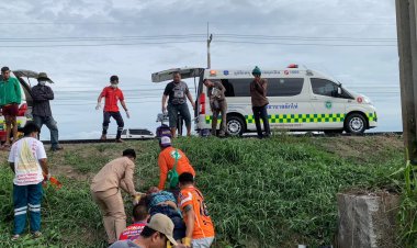 สลด!พ่อเฒ่าวัย 60 ซิ่งกระบะจากสุพรรณบุรี ตกถนนในเขต อ.ผักไห่  เสียชีวิตที่โรงพยาบาล