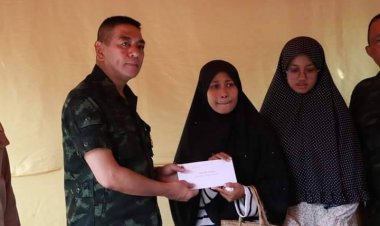 มทภ.4พร้อมคณะลงพื้นที่เยี่ยมปลอบชวัญให้กำลังใจครอบควัว"ผช.ผญบ."โคกโพธิ์ เหยื่อไฟใต้