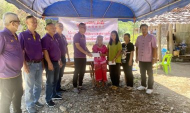 มูลนิธิสามัคคีการกุศล"ผู้ใหญ่หมี"แม่สอด ร่วมช่วยเหลือชาวบ้านตำบลพะวอถูกไฟไหม้