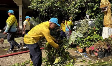 "นายกต้อน"ยกทัพคณะผู้บริหารอุ้มผาง"Big Cleaning Day ที่วัดพานิชนิรมล
