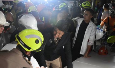 "ผู้ว่าฯชัชชาติ"ย้ำต้องมีผู้รับผิดชอบสะพานข้ามแยกลาดกระบังถล่มไม่ใช่เหตุสุดวิสัย