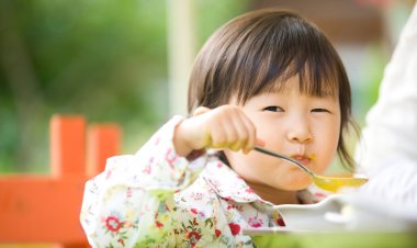 กุมารแพทย์ ย้ำไก่ไม่ได้เป็นสาเหตุทำให้เด็กเป็นสาวก่อนวัย