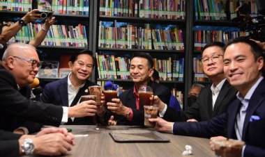 “พีระพันธุ์”นำทัพ"รทสช."พูดคุยกับ"เพื่อไทย"หาทางออกประเทศ ยันยังไม่หารือร่วมรัฐบาล