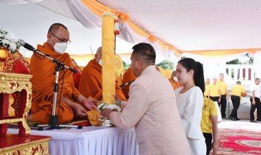 "ธวัชชัย"ผู้ว่าฯชลบุรี ประธานเปิดงานสืบสานงานประเพณีแห่เทียนพรรษา ประจำปี 2566