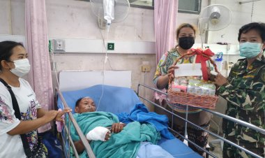 ฟัดเหวี่ยงสู้สุดชีวิต!หนุ่มใหญ่ก้มเก็บผักบุ้งถูกหมีแม่ลูกอ่อนไล่ขย้ำเลือดสาดหวิดสิ้นชื่อ