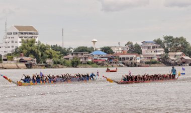 เริ่มแล้ว!การแข่งขันเรือยาวประเพณีเฉลิมพระเกียรติพระบาทสมเด็จพระเจ้าอยู่หัว สร้างความคึกคัก ส่งเสริมการท่องเที่ยวปทุมธานีช่วงวันหยุดยาว