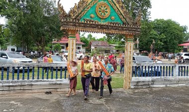 สะสมบุญ!คุณตาติมวัย 84 สืบสานประเพณีหล่อเทียนพรรษา 90 เล่ม ถวาย 9 วัด