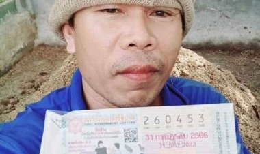 ดวงคนมันจะรวย!พ่อค้าผลไม้ช่วยซื้อลอตเตอรี่เหลือถูกรางวัลที่ 1 รับเละ 6 ล้าน