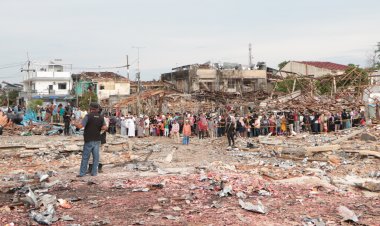 “ในหลวง” ทรงรับผู้บาดเจ็บโกดังพลุระเบิด 10 ราย ไว้ในพระบรมราชานุเคราะห์