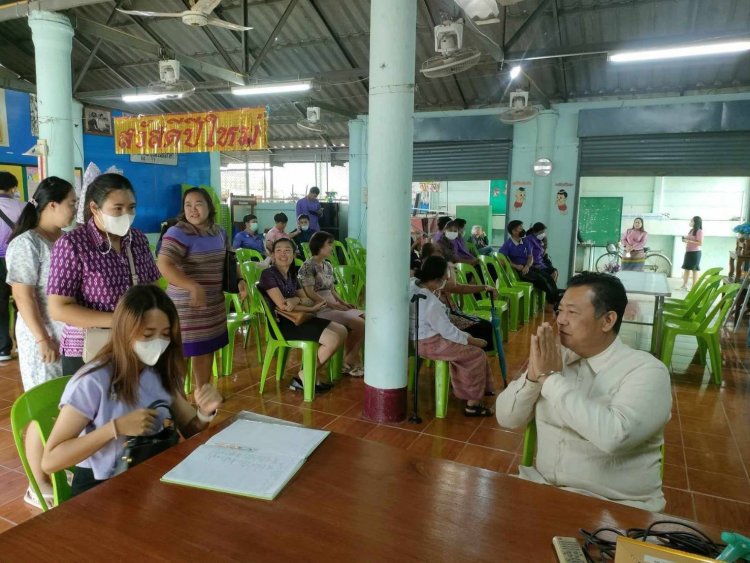 "นุ้ยส์ เมืองฉอด -จ.ป.ส -หมอ ตอไม้"ลงพื้นที่ร่วมกับคณะครูเยี่ยมเยือนบ้านนักเรียน