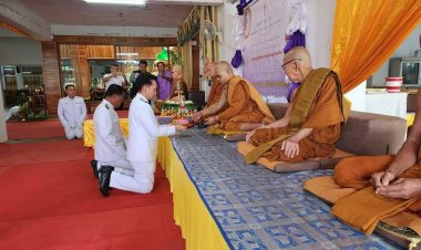 หม่อมราชวงศ์นิวัติ กัลยาณวงศ์ นัดดาฯ ประธานถวายโคมประทีป พระนามาภิไธย ส.ธ