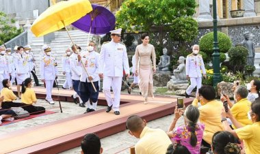 “ในหลวง-พระราชินี”เสด็จฯทรงบำเพ็ญพระราชกุศลเนื่องในวันอาสาฬหบูชา