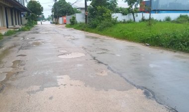 ไร้เหลียวแล!ชาวบ้านร้องทน.แม่สอดซ่อมแซมถนนดวงจันทร์สายแม่สอด-แม่ตาว