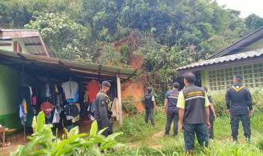 ตากอ่วม!ฝนถล่มดินสไลด์ ทับหอพักโรงเรียนแม่ระเมิง อ.ท่าสองยาง พัง 5 หลังโชคดีไร้เจ็บตาย