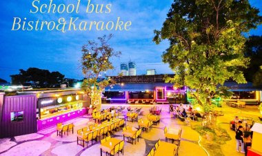 อิ่มอร่อยเคล้าเสียงเพลงไพเราะที่ร้าน SCHOOL BUS Bistro&karaoke