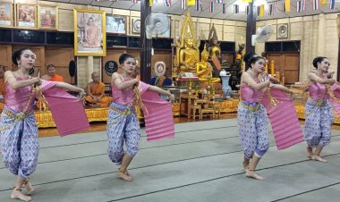 5 ลูกชายเศร้ารับวันแม่!พร้อมใจจ้าง 6 นางรำ รำหน้าศพมารดาก่อนพิธีสวดพระอภิธรรม