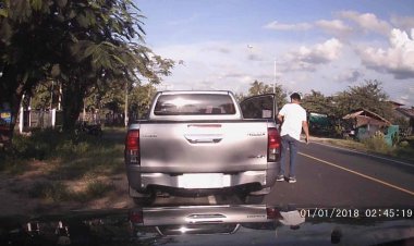 เตือนภัย!แก๊งค์ชนแล้วตบทรัพย์โผล่อาละวาดศรีสะเกษ หากพบรถขับช้าอย่าแซงทางเปลี่ยวเด็ดขาด